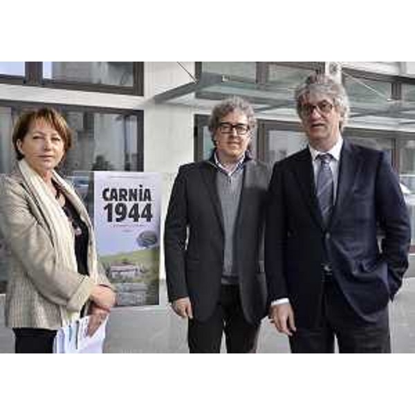 Cristiana Compagno (Rettore Università Udine), Marco Rossitti (Regista) e Renzo Tondo (Presidente Friuli Venezia Giulia) all'anteprima del film "Carnia 1944. Un'estate di libertà". (Udine 24/04/12)