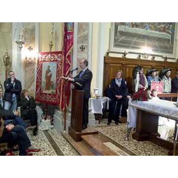 Riccardo Riccardi (Assessore regionale Lavori pubblici) interviene durante la messa solenne che ha festeggiato la fine dei lavori di ristrutturazione della chiesa dedicata a San Marco Evangelista. (Driolassa di Teor 25/04/12)