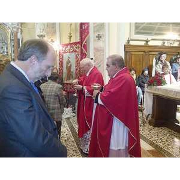 Riccardo Riccardi (Assessore regionale Lavori pubblici) durante la messa solenne, officiata da monsignor Pietro Brollo, che ha festeggiato la fine dei lavori di ristrutturazione della chiesa dedicata a San Marco Evangelista. (Driolassa di Teor 25/04/12)