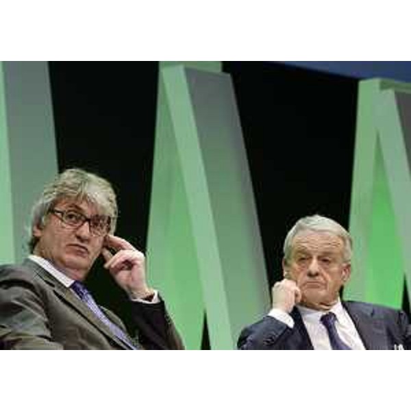 Renzo Tondo (Presidente Friuli Venezia Giulia) e Corrado Clini (Ministro Ambiente) all'assemblea generale di Confindustria Udine, promossa sul tema "Efficienza, innovazione, ambiente: il nostro futuro", al Teatro Nuovo. (Udine 03/05/12)
