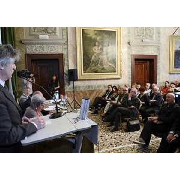 Renzo Tondo (Presidente Friuli Venezia Giulia) interviene al convegno "La riforma possibile. Quale futuro per la sanità regionale" promosso dalla CGIL. (Udine 08/05/12)