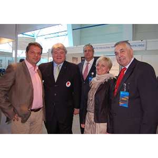 Elio De Anna (Assessore Relazioni internazionali e comunitarie Regione FVG), con Renato Pujatti (Presidente Finest) e Dusan Puaca (Presidente Camera di Commercio regionale Kragujevac), alla Fiera dell'Automotive. (Kragujevac 09/05/12)