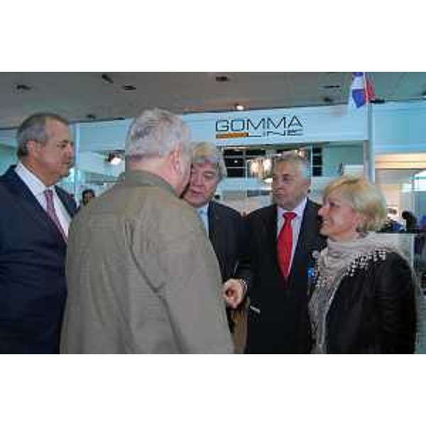 Elio De Anna (Assessore Relazioni internazionali e comunitarie Regione FVG), con Renato Pujatti (Presidente Finest) e Dusan Puaca (Presidente Camera di Commercio regionale Kragujevac), alla Fiera dell'Automotive. (Kragujevac 09/05/12)