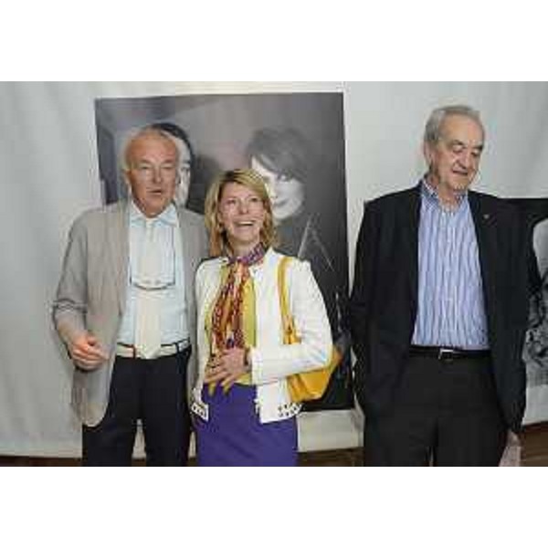 Gigi Garanzini (Giornalista e curatore mostra), Federica Seganti (Assessore regionale Attività produttive) e Bruno Pizzul (Giornalista) all'anteprima della mostra "Nereo Rocco, la leggenda del Paròn". (Trieste 14/05/12)
