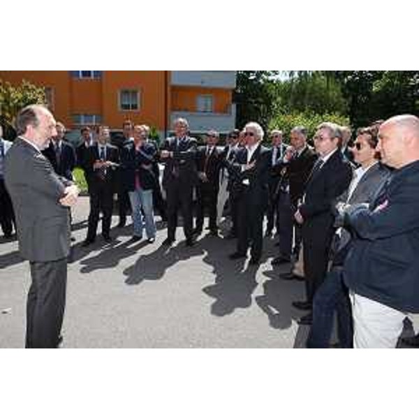 Riccardo Riccardi (Assessore regionale Lavori pubblici) con i vertici di Federcasa e ATER-Aziende Territoriali Edilizia Residenziale. (Gemona del Friuli 15/05/12)