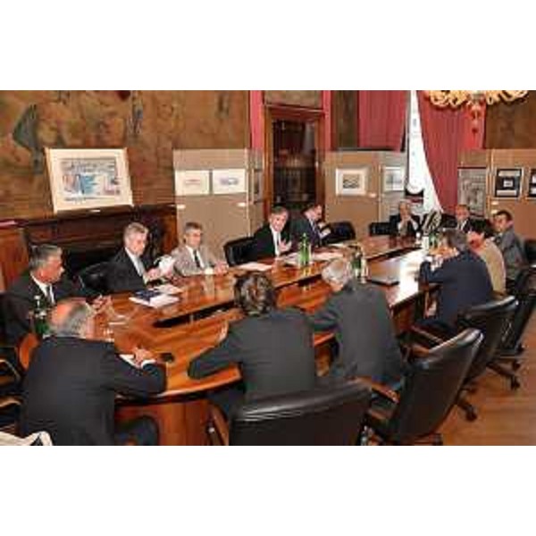 Renzo Tondo (Presidente Friuli Venezia Giulia) con i parlamentari eletti in Friuli Venezia Giulia, riuniti nella sede di rappresentanza della Regione. (Roma 15/05/12)