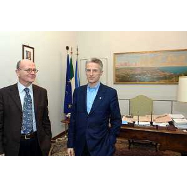 Riccardo Illy (Presidente Regione Friuli Venezia Giulia) riceve Ugo Panetta (nuovo Direttore dell'Ufficio Scolastico Regionale). (Trieste 20/02/07)