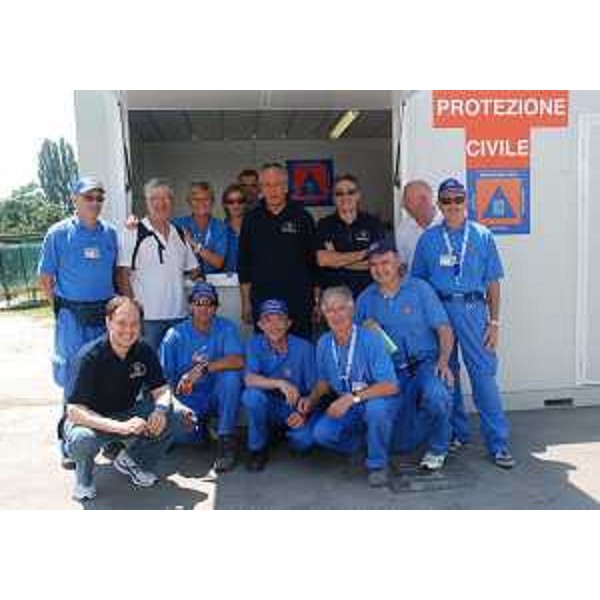 Luca Ciriani (Vicepresidente FVG e assessore regionale Protezione civile) e Guglielmo Berlasso (Direttore Protezione civile FVG) nel campo di accoglienza allestito dal FVG per i terremotati. (Mirandola 18/06/12)