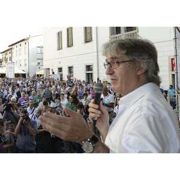 Renzo Tondo (Presidente Friuli Venezia Giulia) interviene alla cerimonia inaugurale della XXVIII edizione di Aria di Festa. (San Daniele del Friuli 22/06/12)