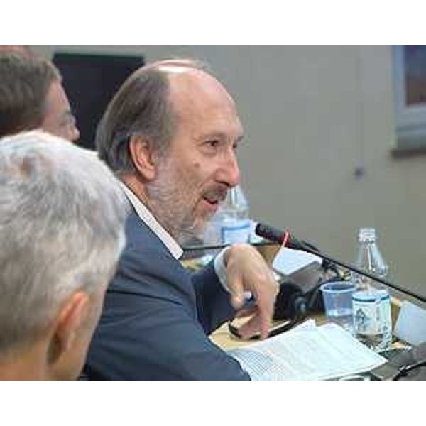 Intervento di Riccardo Riccardi (Assessore regionale Lavori pubblici) al convegno "La valutazione dell'accessibilità dell'ambiente costruito". (Villa Manin di Passariano 25/06/12)