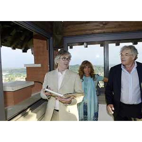 Renzo Tondo (Presidente Friuli Venezia Giulia), Michela Gasparutti (Capo segreteria presidente Tondo) e Balilla Gritti, ideatore e coordinatore della mostra "La perla del Friuli. Il paesaggio e la gente". (Tarcento 25/06/12)