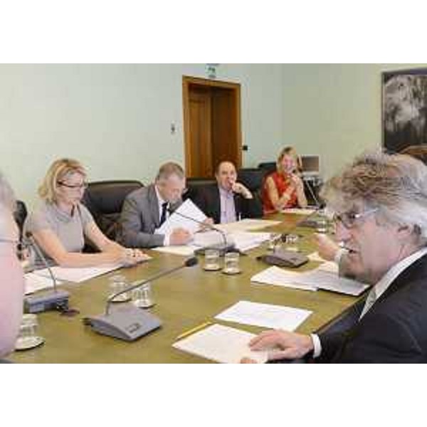 Renzo Tondo (Presidente Friuli Venezia Giulia) presiede la riunione della Giunta regionale, in Consiglio regionale. (Trieste 28/06/12)