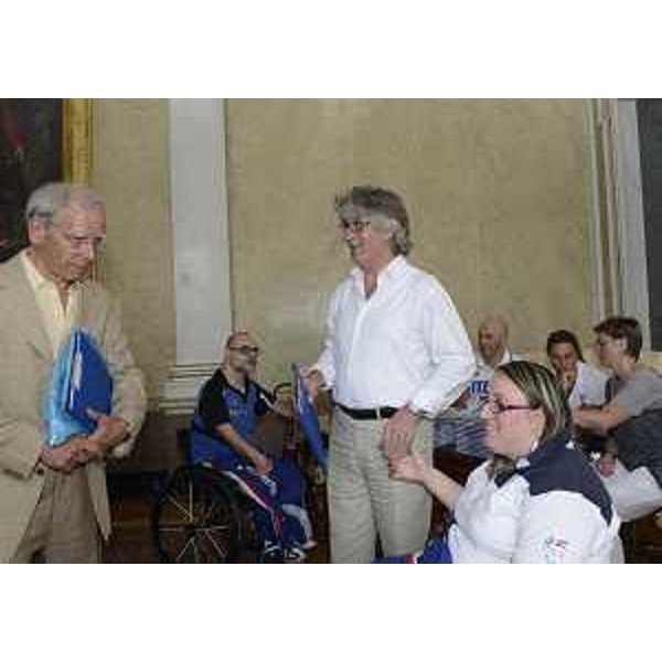 Emilio Felluga (Presidente CONI FVG) e Renzo Tondo (Presidente Friuli Venezia Giulia) salutano gli atleti che parteciperanno alle Olimpiadi e Paralimpiadi "Londra 2012", nella sede della Regione. (Trieste 06/07/12)