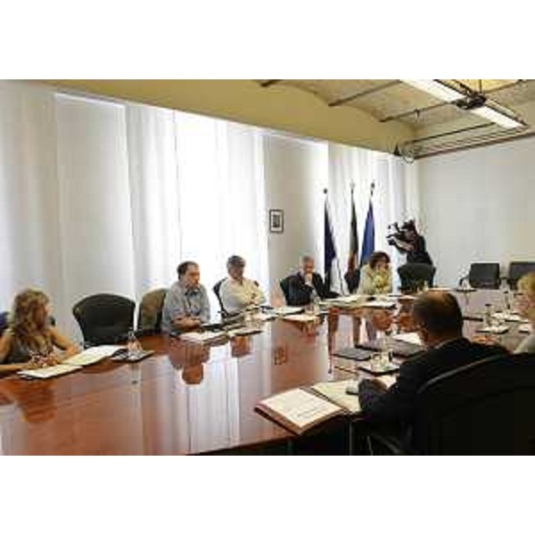 Renzo Tondo (Presidente Friuli Venezia Giulia) presiede la riunione della Giunta regionale, nella sede della Regione. (Trieste 06/07/12)