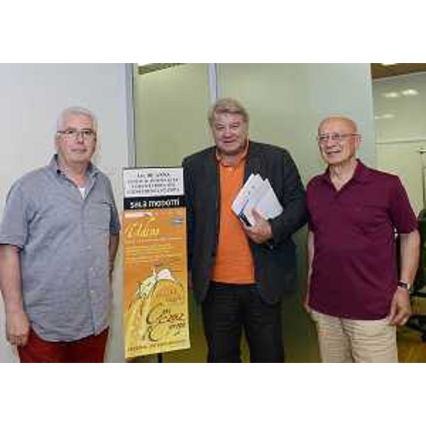 Francesco Pacorini (Presidente Coro Monteverdi Ruda), Elio De Anna (Assessore regionale Cultura) e Giorgio Quargnal (Presidente onorario Coro Monteverdi Ruda) alla presentazione del Festival Internazionale Cori d'Europa. (Udine 09/07/12)