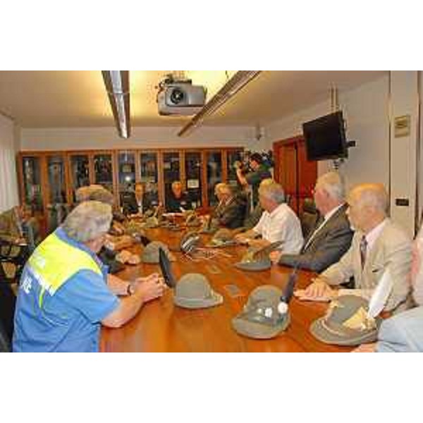 Tavolo del rinnovo della convenzione tra Protezione civile FVG ed ANA-Associazione Nazionale Alpini - Sezione FVG, con Luca Ciriani (Vicepresidente FVG e assessore regionale Protezione civile) e Guglielmo Berlasso (Direttore Protezione civile FVG). (Palmanova 23/07/12)