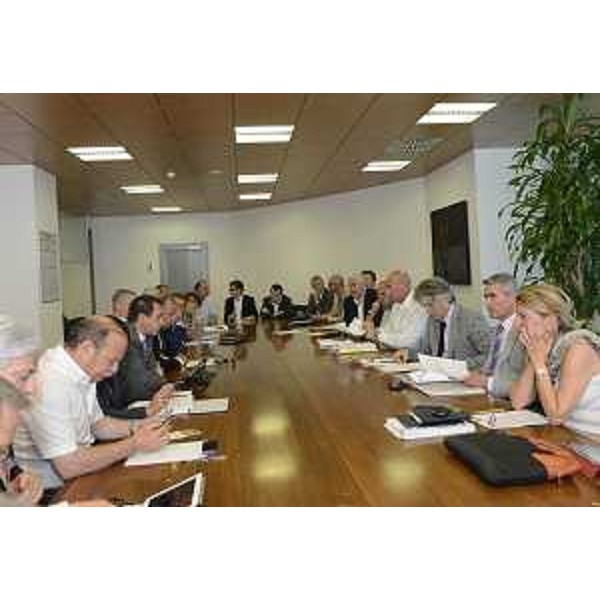 Renzo Tondo (Presidente Friuli Venezia Giulia) e Sandra Savino (Assessore regionale Finanze) nel corso dell'incontro con i parlamentari eletti in FVG (al Parlamento europeo e a quello nazionale). (Udine 16/07/12)