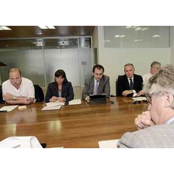Tavolo dell'incontro di Renzo Tondo (Presidente Friuli Venezia Giulia) con i parlamentari eletti in FVG (al Parlamento europeo e a quello nazionale). (Udine 16/07/12)