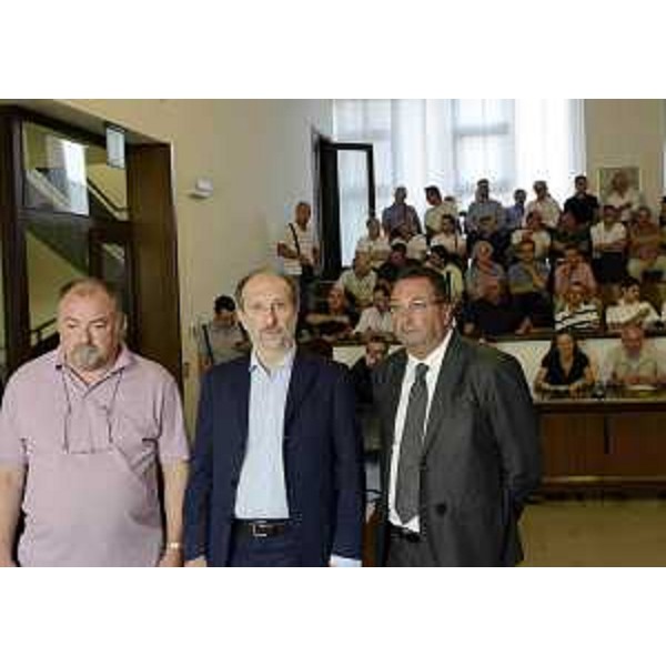 Dario Iuri (Presidente Associazione intercomunale Conca Tolmezzina), Riccardo Riccardi (Assessore regionale Lavori pubblici) e Luigi Cacitti (Consigliere regionale) alla giornata di studio sul Codice regionale dell'Edilizia. (Tolmezzo 27/07/12)