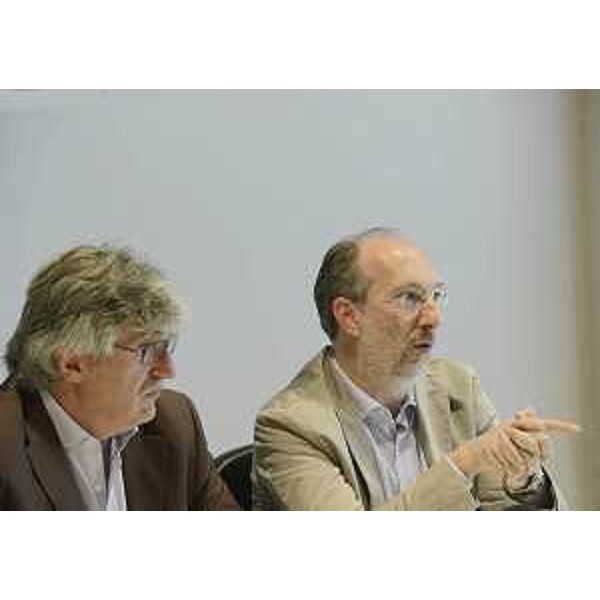 R.Tondo (Presidente Friuli Venezia Giulia) e R.Riccardi (Assessore regionale Infrastrutture) durante l'incontro con la stampa sulla decisione della Cassa Depositi e Prestiti (CDP) di finanziare con 1,5 miliardi la terza corsia della A4. (Udine 28/07/12)