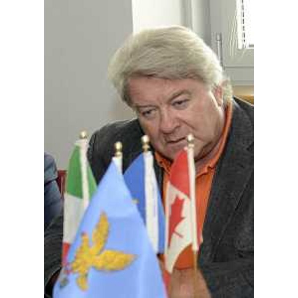 Elio De Anna (Assessore regionale Relazioni internazionali) all'inaugurazione della sede del Consolato onorario del Canada, nella Camera di Commercio. (Udine 06/08/12)