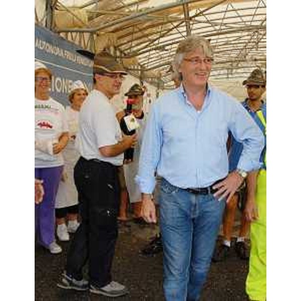 Renzo Tondo (Presidente Friuli Venezia Giulia) al campo per i terremotati allestito dalla Protezione civile del FVG. (Mirandola 14/08/12)
