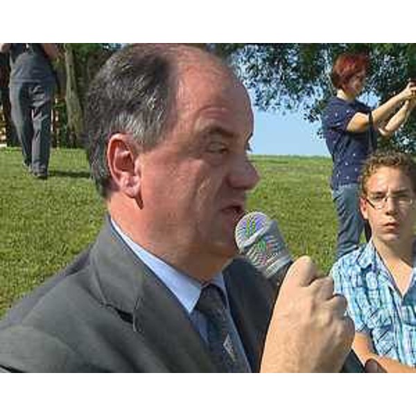 Roberto Molinaro (Assessore regionale Istruzione) nel corso della sua visita all'Istituto comprensivo di Majano e Forgaria. (Majano 10/09/12)