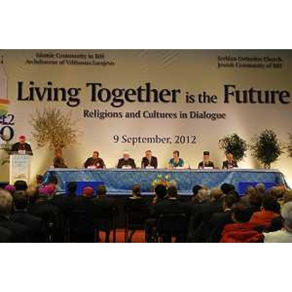 Apertura del convegno mondiale "Living together is the future". (Sarajevo 09/09/12)