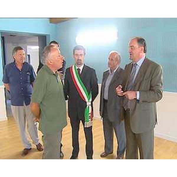 Andrea Carli (Sindaco Maniago) e Roberto Molinaro (Assessore regionale Istruzione) all'inaugurazione della nuova scuola elementare e dell'adiacente ampliata e rinnovata scuola dell'infanzia. (Campagna di Maniago 11/09/12)