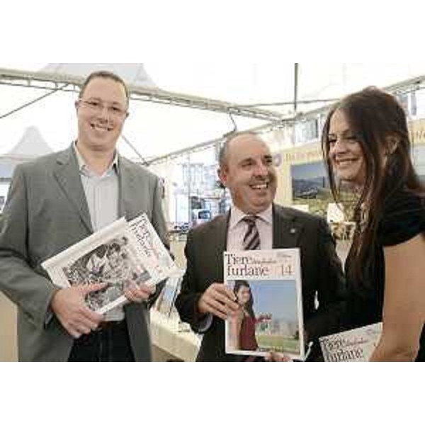 Christian Romanini (Direttore responsabile "Tiere Furlane/Terra Friulana") e Claudio Violino (Assessore regionale Risorse rurali, agroalimentari e forestali) alla presentazione del numero 14 della rivista "Tiere Furlane/Terra Friulana". (Udine 14/09/12)