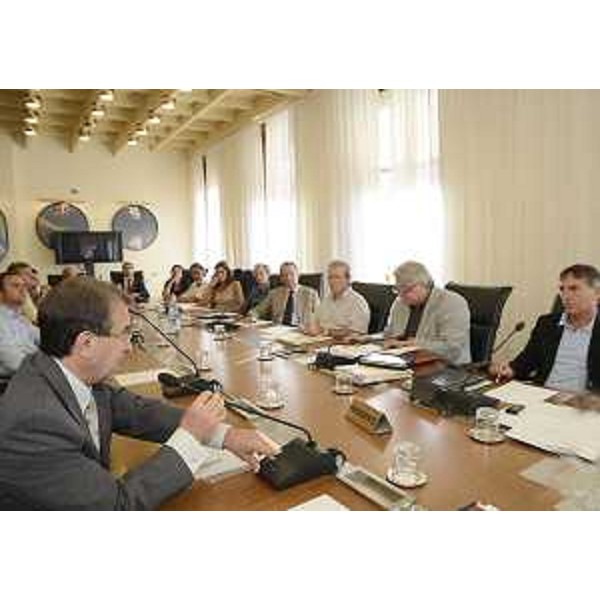 Elio De Anna (Assessore regionale Cultura) anticipa alla VI Commissione consiliare le linee della nuova legge sui beni e le attività culturali della Regione, in Consiglio regionale. (Trieste 18/09/12)