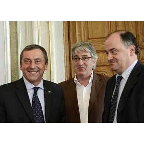 Francesco Profumo (Ministro Istruzione, Università e Ricerca), Renzo Tondo (Presidente Friuli Venezia Giulia) e Roberto Molinaro (Assessore regionale Istruzione, Università e Ricerca) alla presentazione del bando "Smart Cities and Communities and Social Innovation", nella sede della Regione. (Trieste 19/09/12)