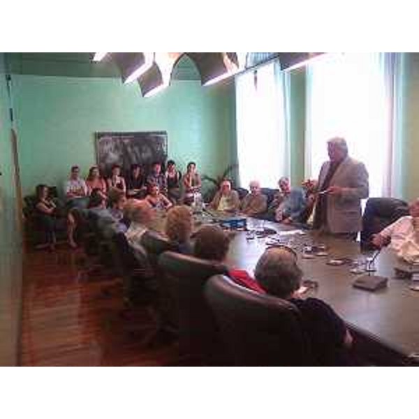 Elio De Anna (Assessore regionale Cultura, Relazioni internazionali e comunitarie) incontra giovani discendenti da famiglie di origine giuliano-dalmate ed emigrati, nella sede del Consiglio regionale. (Trieste 18/09/12)