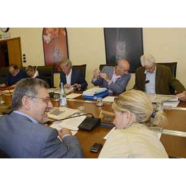 Alessandro Colautti (Presidente IV Commissione consiliare) e Sandra Savino (Assessore regionale Finanze) in IV Commissione consiliare. (Trieste 19/09/12)