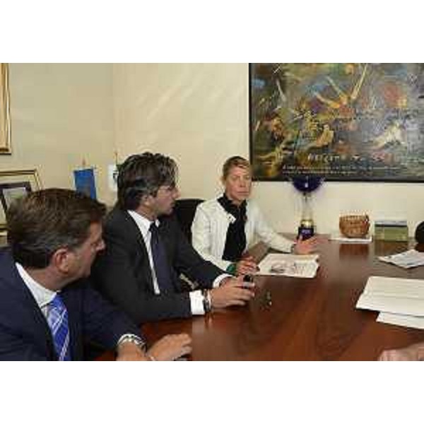 Federica Seganti (Assessore regionale Attività produttive) nella sede della Pro Loco con Antonio Calligaris (Sindaco Fogliano Redipuglia). (Fogliano Redipuglia 20/09/12)