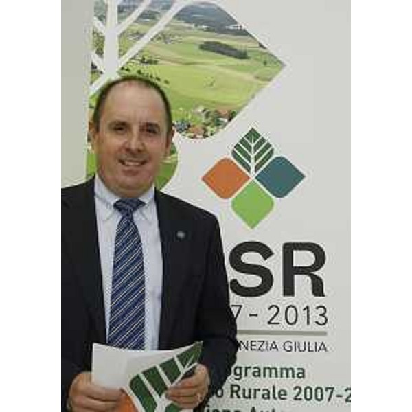 Claudio Violino (Assessore regionale Risorse rurali, agroalimentari e forestali) all'apertura del convegno "2013: un anno ponte per lo sviluppo rurale. Centrare gli obiettivi del PSR 2007-2013 con lo sguardo alla programmazione futura". (Udine 21/09/12)