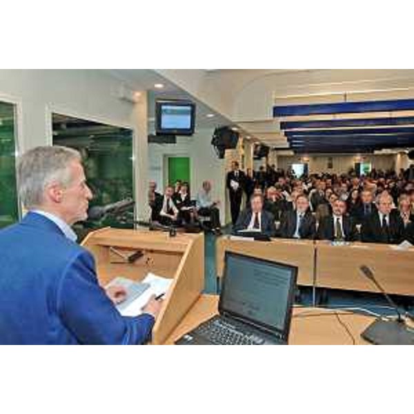 Riccardo Illy (Presidente Regione Friuli Venezia Giulia) alla sesta conferenza degli Enti di ricerca del Friuli Venezia Giulia. (Trieste 14/03/07)