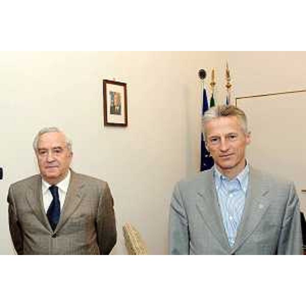 Riccardo Illy (Presidente Regione Friuli Venezia Giulia) con Bernardino Silvestri (Sindaco di Pontebba) ritratti in occasione dell'accordo per il progetto Pramollo. (Trieste 15/03/07)