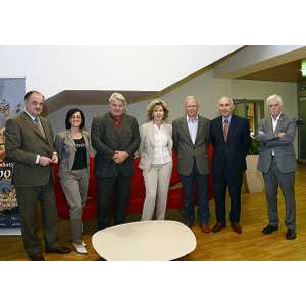 Gli assessori regionali R.Molinaro (Istruzione e Università) ed E.De Anna (Sport) con D.Beltrame (Direttore Ufficio Scolastico Regionale) ed E.Felluga (Presidente CONI FVG) all'avvio del progetto "Movimento in 3S. Promozione della Salute nelle Scuole attraverso lo Sport". (Udine 21/09/12)