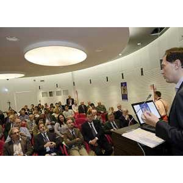 Luca Ciriani (Vicepresidente FVG, Assessore regionale Salute) al convegno internazionale dell'ADO-Associazione Donatori Organi FVG onlus "L'organo che mi hai donato è poliglotta". (Udine 23/09/12)