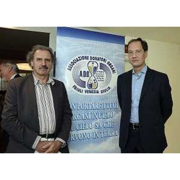Amato De Monte (Direttore Anestesia e Rianimazione Santa Maria della Misericordia Udine) e Luca Ciriani (Vicepresidente FVG, Assessore regionale Salute) al convegno internazionale dell'ADO-Associazione Donatori Organi FVG onlus "L'organo che mi hai donato è poliglotta". (Udine 23/09/12)