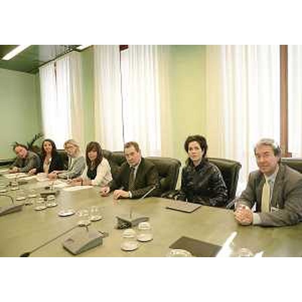 Angela Brandi (Assessore regionale Commercio), per la Regione, alla firma dell'Accordo per la produzione e la vendita del pane a basso contenuto di sodio. (Trieste 25/09/12)