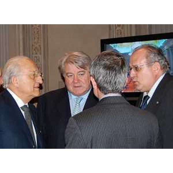 Piero Gnudi (Ministro Affari regionali, Turismo, Sport), Elio De Anna (Assessore Sport FVG e coordinatore assessori regionali Sport) e Rodolfo Ziberna (Direttore Unione Province FVG). (Roma 28/09/12)