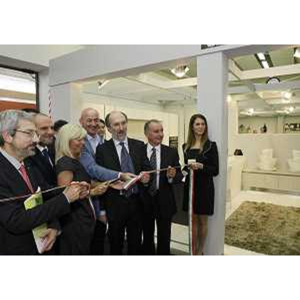 F.Honsell (Sindaco Udine), L.De Marco (Presidente Udine Gorizia Fiere), D.Galasso (Consigliere regionale, R.Riccardi (Assessore regionale Infrastrutture e Lavori pubblici) e A.Compagnon (Deputato) all'inaugurazione della cinquantanovesima edizione di "Casa Moderna", al quartiere fieristico di Martignacco. (Udine 29/09/12)