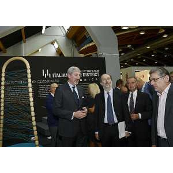 Giusto Maurig (Presidente ASDI Sedia), Riccardo Riccardi (Assessore regionale Infrastrutture e Lavori pubblici) con Angelo Compagnon (Deputato) e Alessandro Colautti (Consigliere regionale) all'inaugurazione della cinquantanovesima edizione di "Casa Moderna", al quartiere fieristico di Martignacco. (Udine 29/09/12)