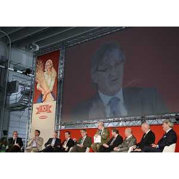 Renzo Tondo (Presidente Friuli Venezia Giulia) interviene alla tavola rotonda "Per un Nord Est di pasta buona" in occasione dei 10 anni di Pasta Zara. (Muggia 06/10/12)
