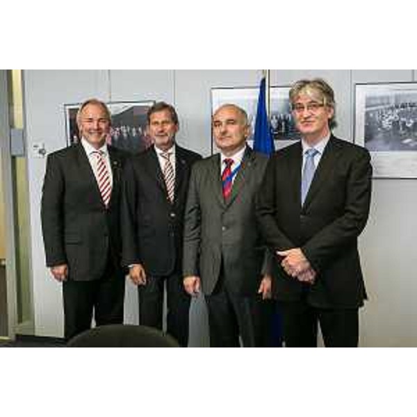 Gerard Doerfler (Governatore Carinzia), Johannes Hahn (Commissario europeo Politica regionale), Rusmir Sendic (Ministro Economia Cantone di Sarajevo) e Renzo Tondo (Presidente Friuli Venezia Giulia). (Bruxelles 09/10/12)