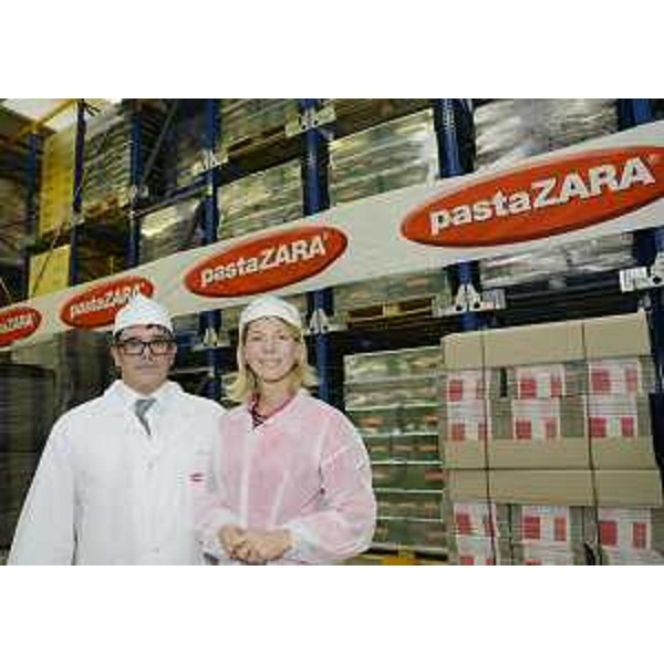 Furio Bragagnolo (Presidente Pasta Zara) accompagna Federica Seganti (Assessore regionale Attività produttive) nella visita allo stabilimento di Pasta Zara. (Muggia 10/10/12)