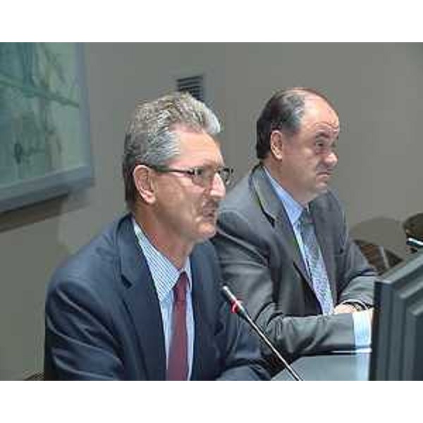 Enzo Moi (Direttore generale Area Science Park) e Roberto Molinaro (Assessore regionale Università e Ricerca) alla presentazione della VII Indagine sulla "Mobilità della conoscenza" realizzata dal CER-Coordinamento degli Enti di Ricerca. (Trieste 11/10/12)
