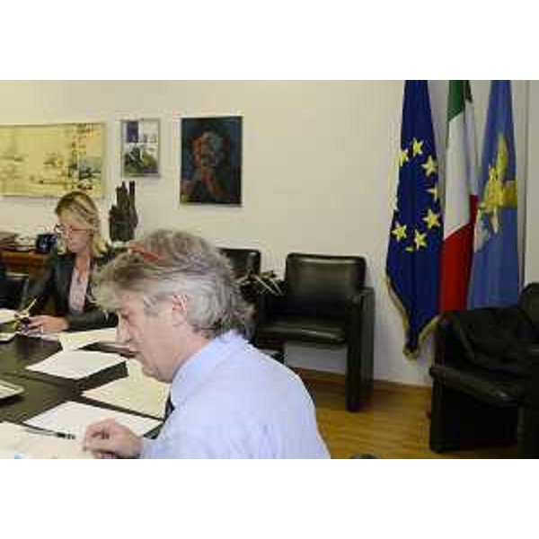 Renzo Tondo (Presidente Friuli Venezia Giulia) presiede la riunione della Giunta regionale. (Udine 11/10/12)